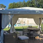Living La Dolce With Pool SantʼAngelo in Lizzola