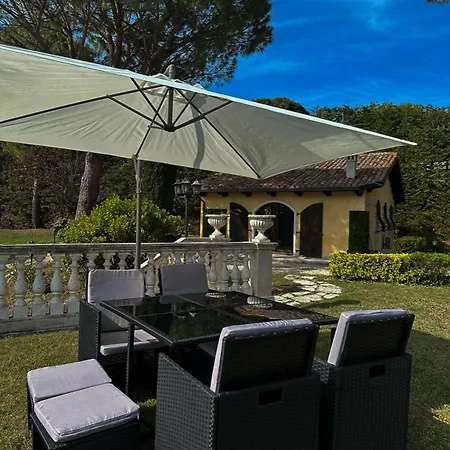 Living La Dolce With Pool