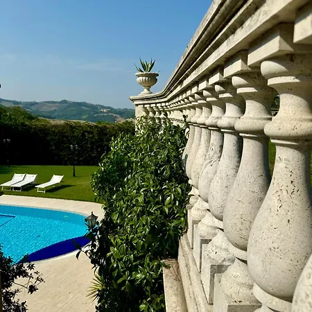 Living La Dolce With Pool